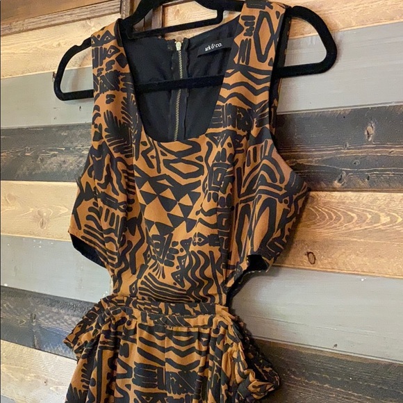 Ark & Co Side Cut Out Dress - Picture 2 of 4